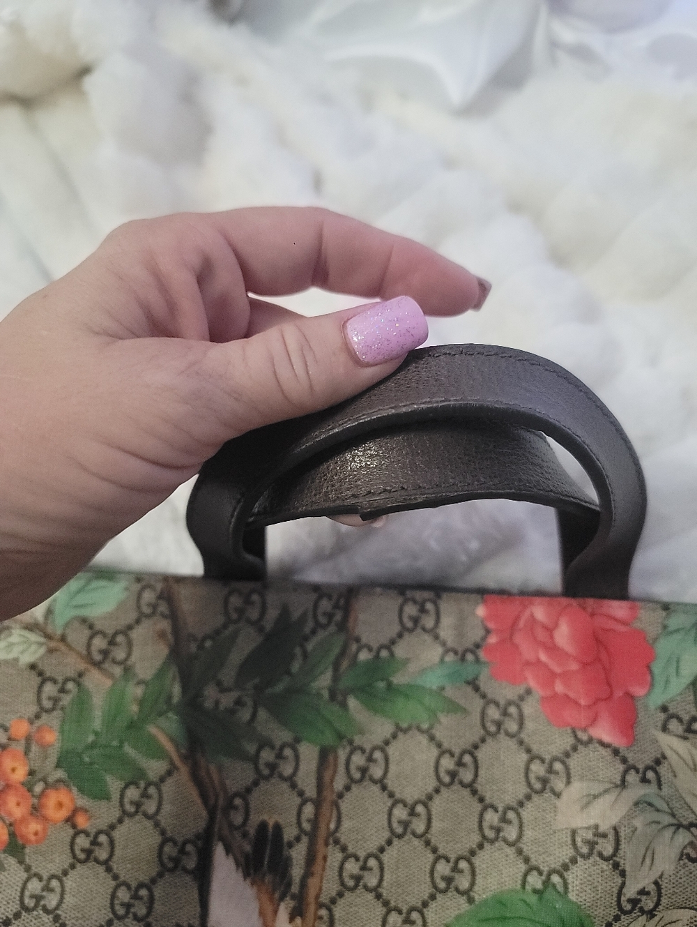 Gucci Tian Soft GG Supreme Tote - Picture 11 of 15